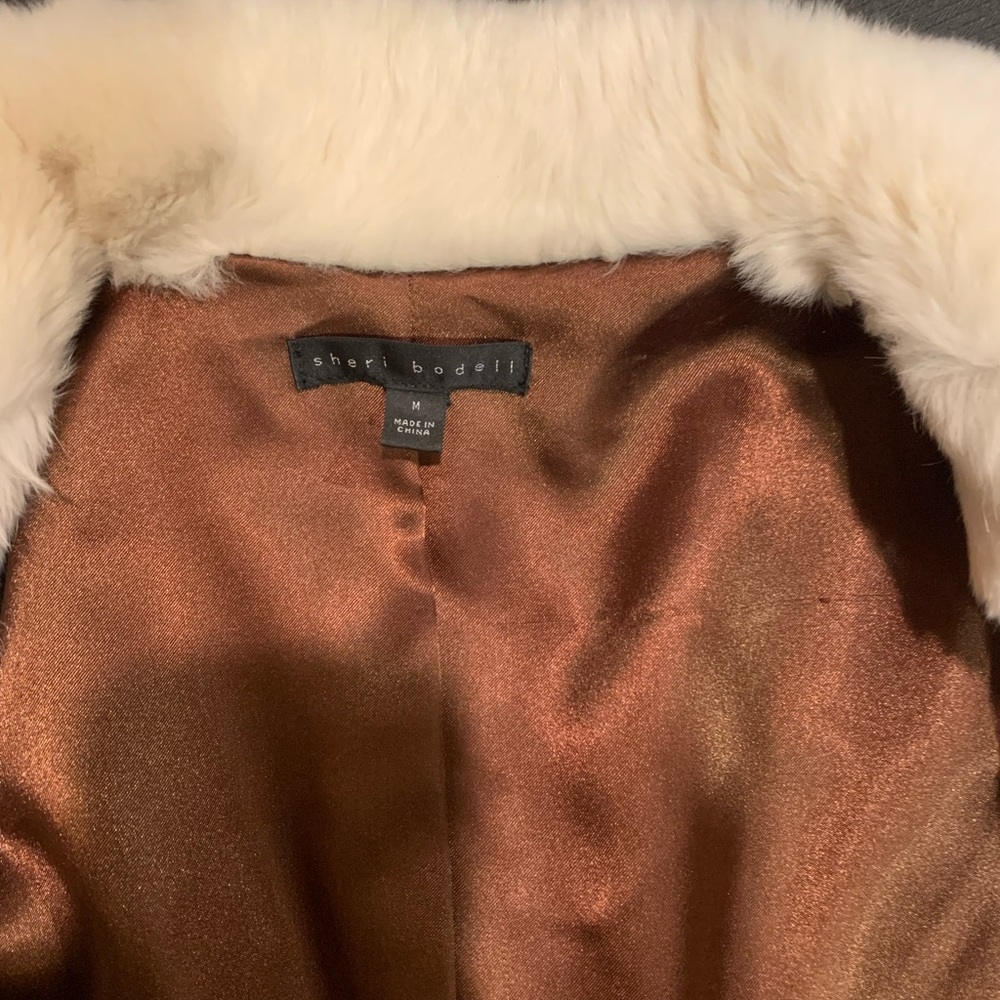 Fur jacket - Picture 3 of 6